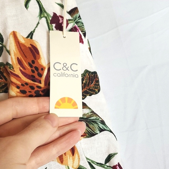 NWT C&C California Floral Linen Shorts - Picture 5 of 10